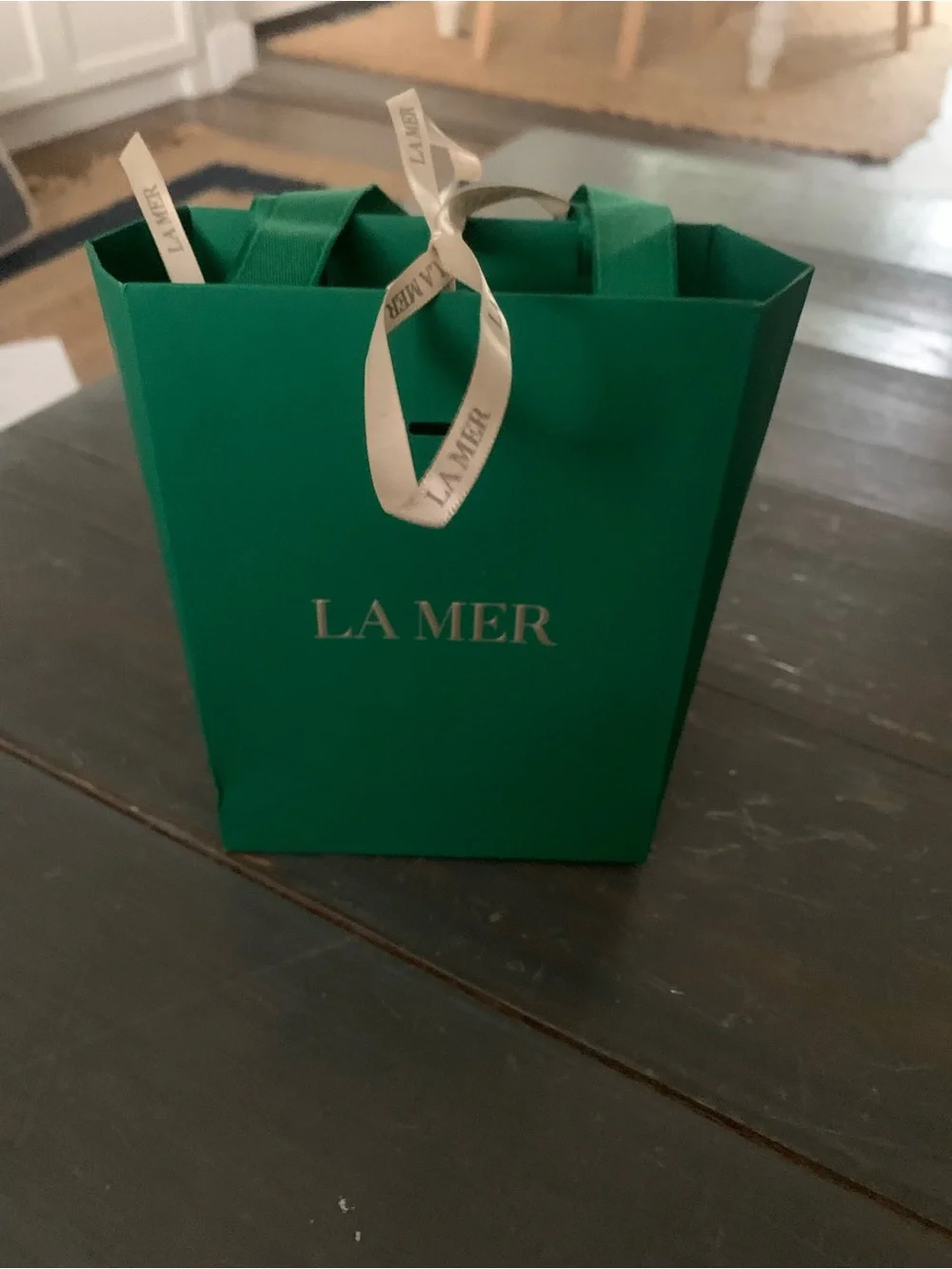 La Mer Emerald Green Gift Bag with Cream Branded Ribbon